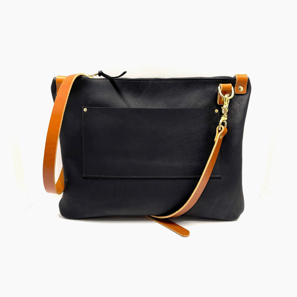 Messenger in Black - Leather Pasture