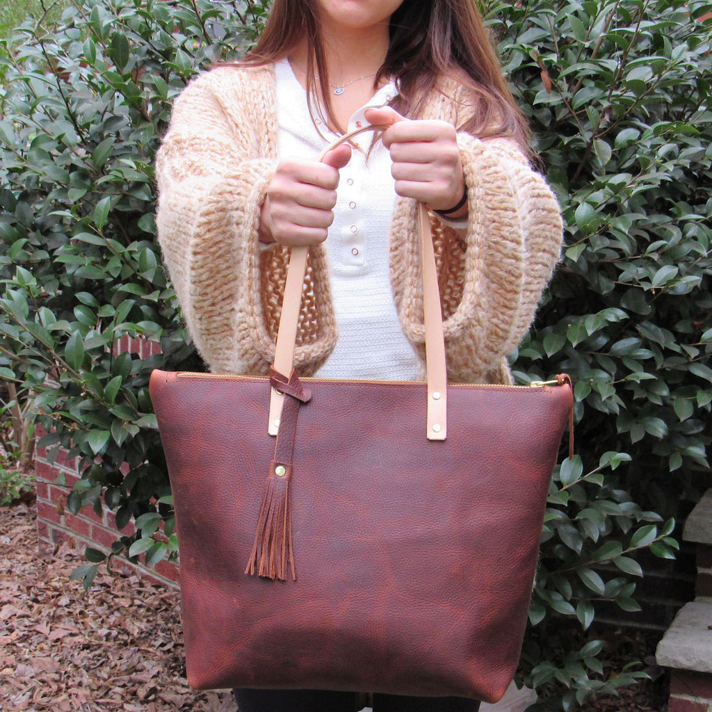 Kodiac Tote With Zipper - Leather Pasture