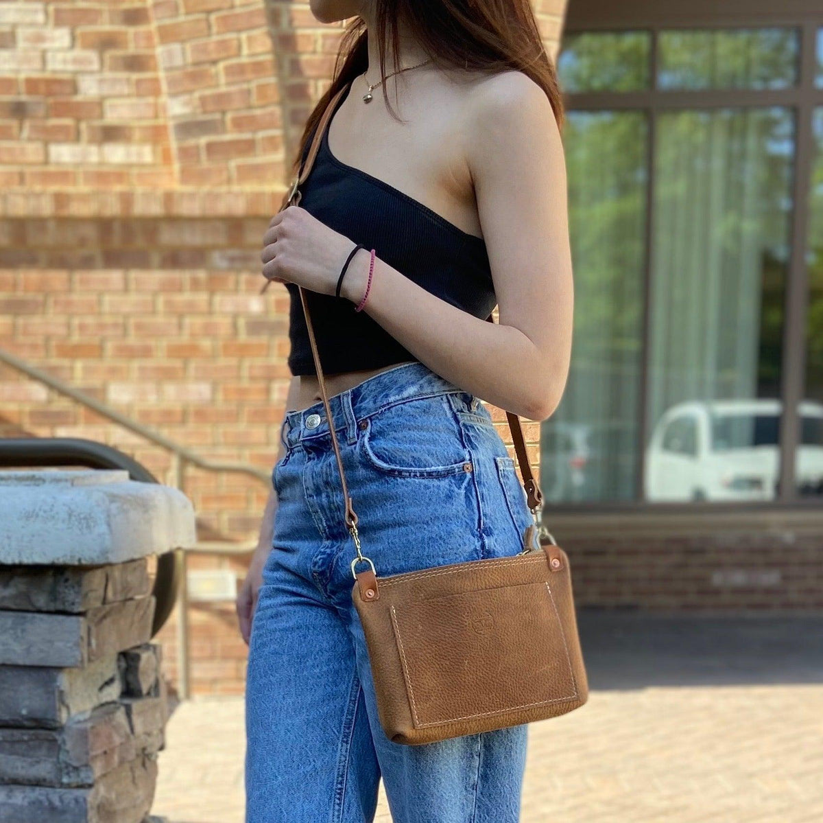 Olivia 2025 crossbody bag